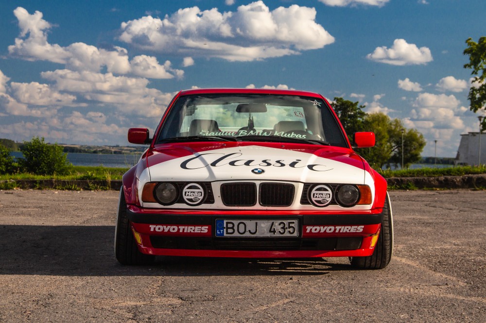 Deivido modifikuotas <a href='https://www.autobilis.lt/skelbimai/naudoti-automobiliai/bmw' target='_blank' class='phrase'>BMW</a> 5 