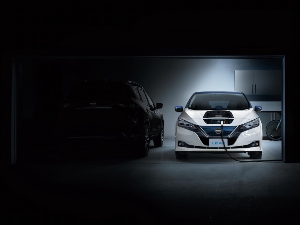 <a href='https://www.autobilis.lt/skelbimai/naudoti-automobiliai/nissan' target='_blank' class='phrase'>NIssan</a> Leaf