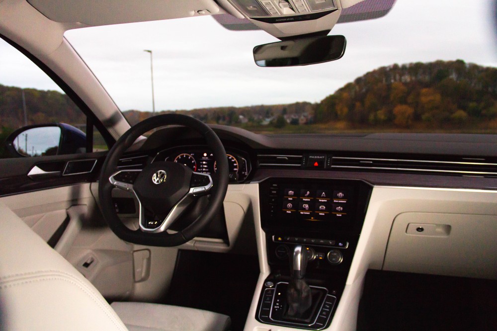 Atnaujinto Volkswagen Passat testas