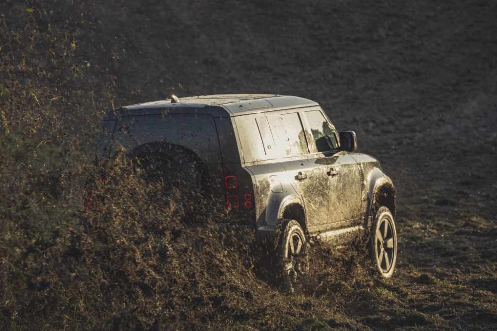 Naujos kartos Land Rover Defender