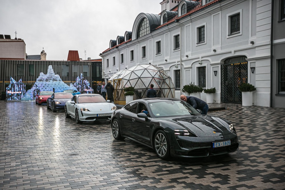 Elektrinio Porsche Taycan pristatymas Vilniuje