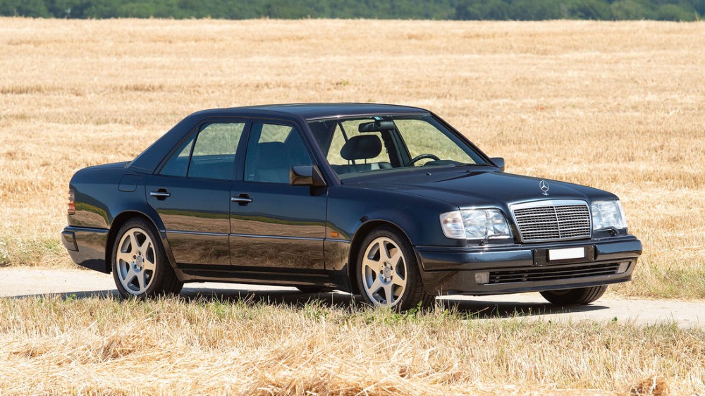 Ribotos laidos Mercedes-Benz E60 AMG