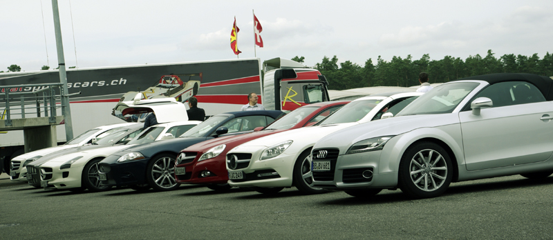 Hockenheimring trasoje matyti automobiliai