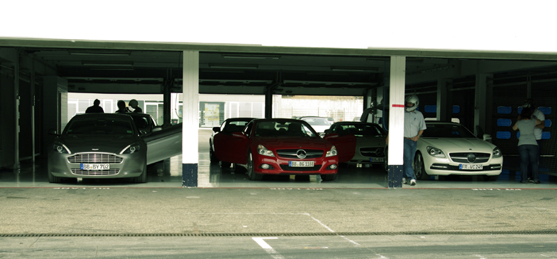 Hockenheimring trasoje matyti automobiliai