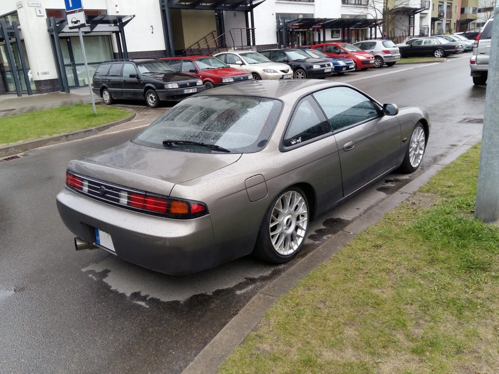 Gatvėje užfiksuotas Nissan S14