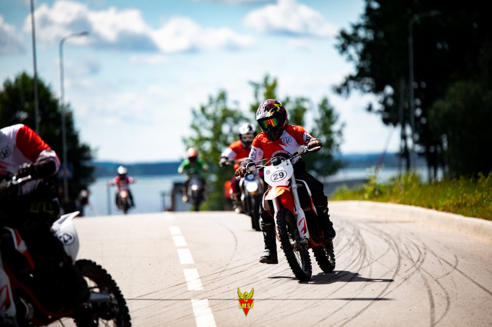 „Supermoto“ pirmasis čempionato etapas