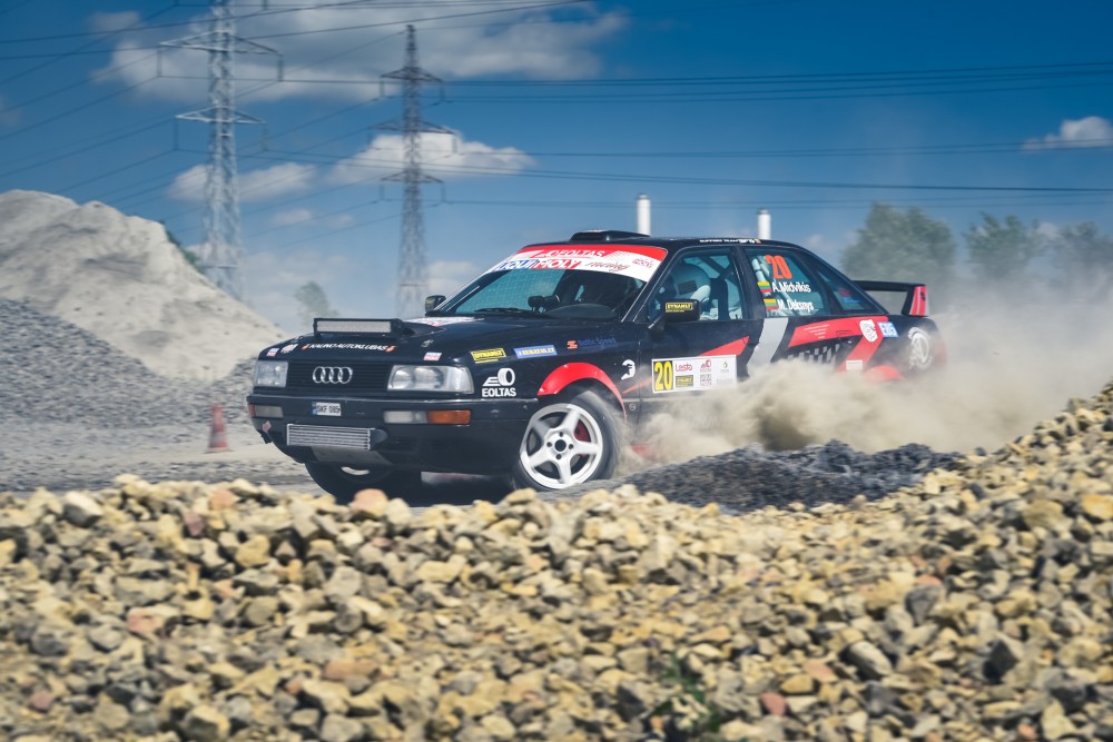 <a href='https://www.autobilis.lt/skelbimai/naudoti-automobiliai/audi' target='_blank' class='phrase'>Audi</a> 80