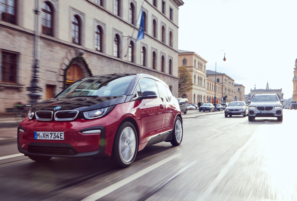 Atnaujintas BMW i3 elektromobilis