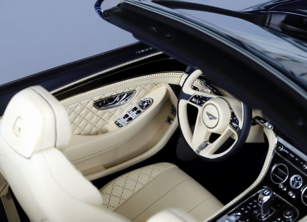 Tūkstančius kainuojantis Bentley Continental GT