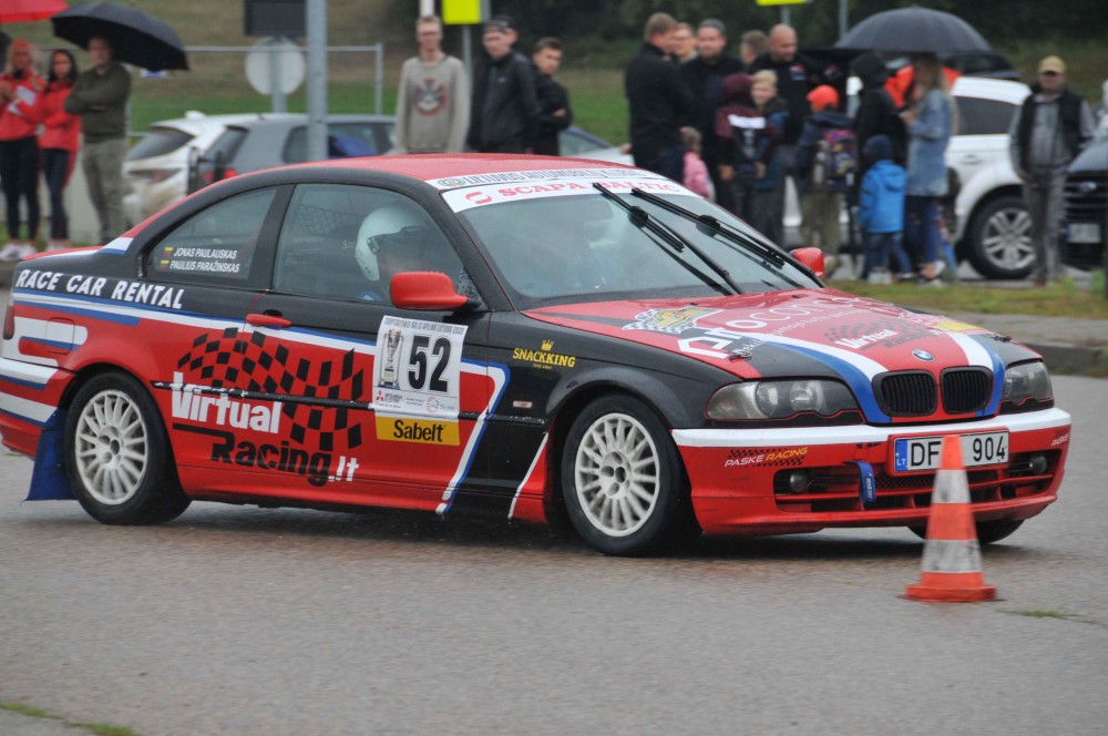 <a href='https://www.autobilis.lt/skelbimai/naudoti-automobiliai/bmw' target='_blank' class='phrase'>BMW</a> 