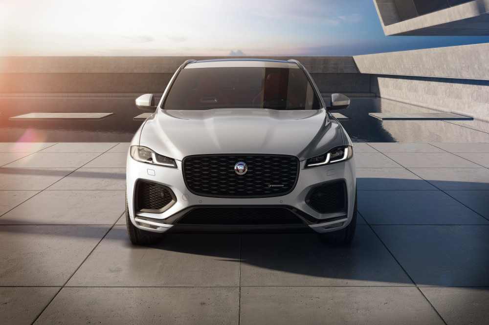 Atnaujintas Jaguar F-Pace