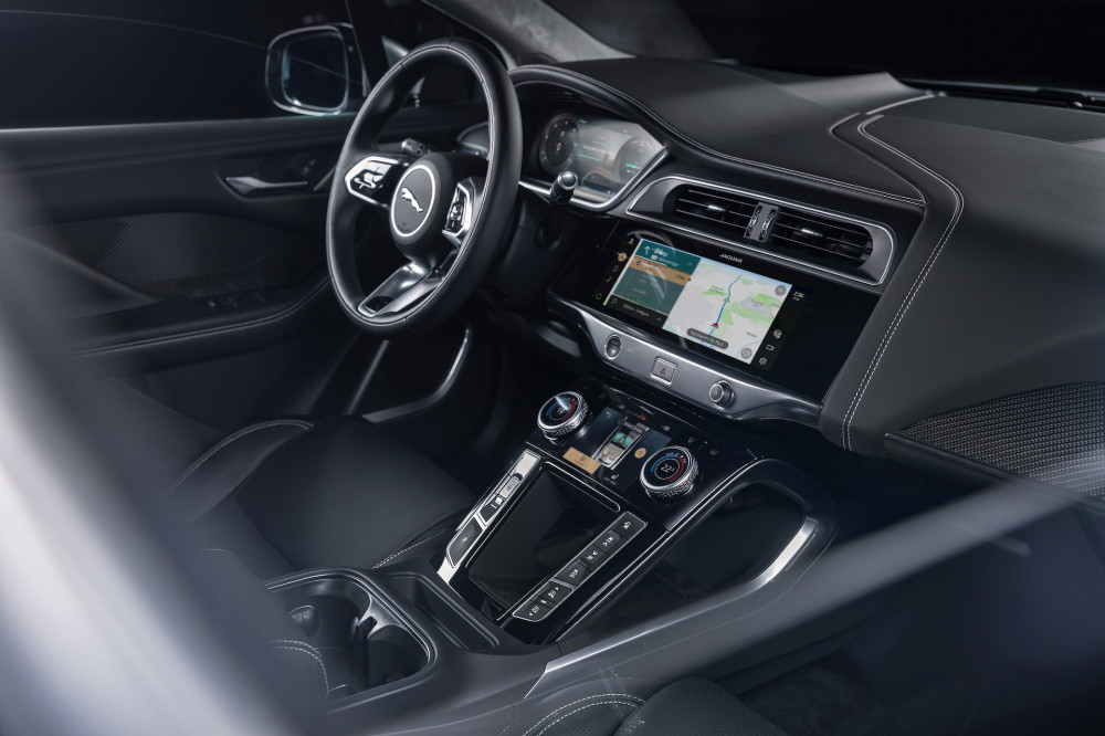 Atnaujintas Jaguar I-Pace elektromobilis
