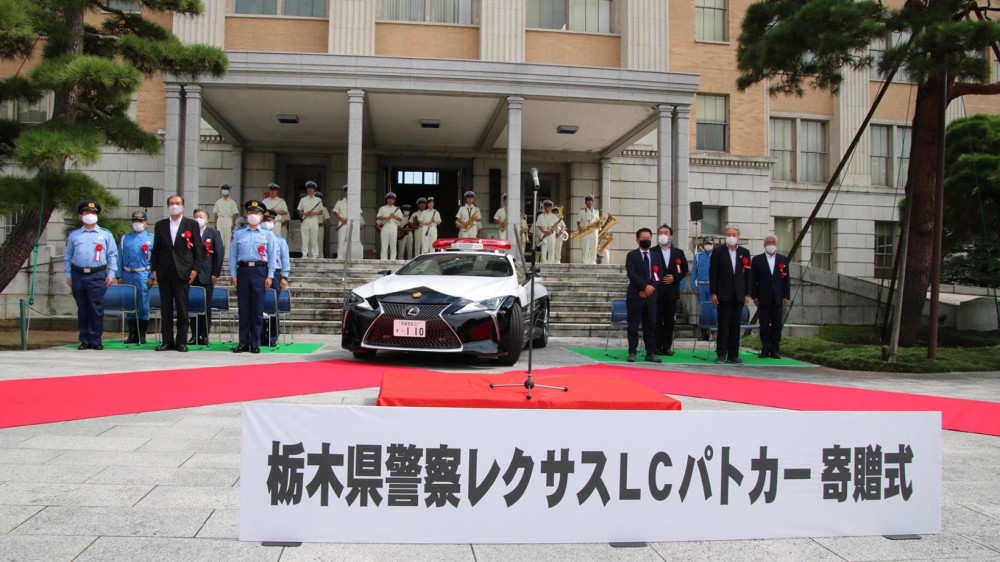 Točigio policijos departamento naujas automobilis - Lexus LC500