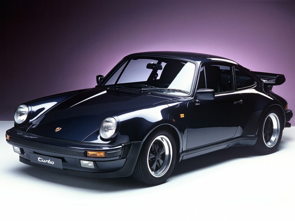 Atnaujinta Porsche 911 Turbo 3.3