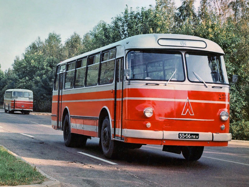 LAZ-695 Lvov (1969)