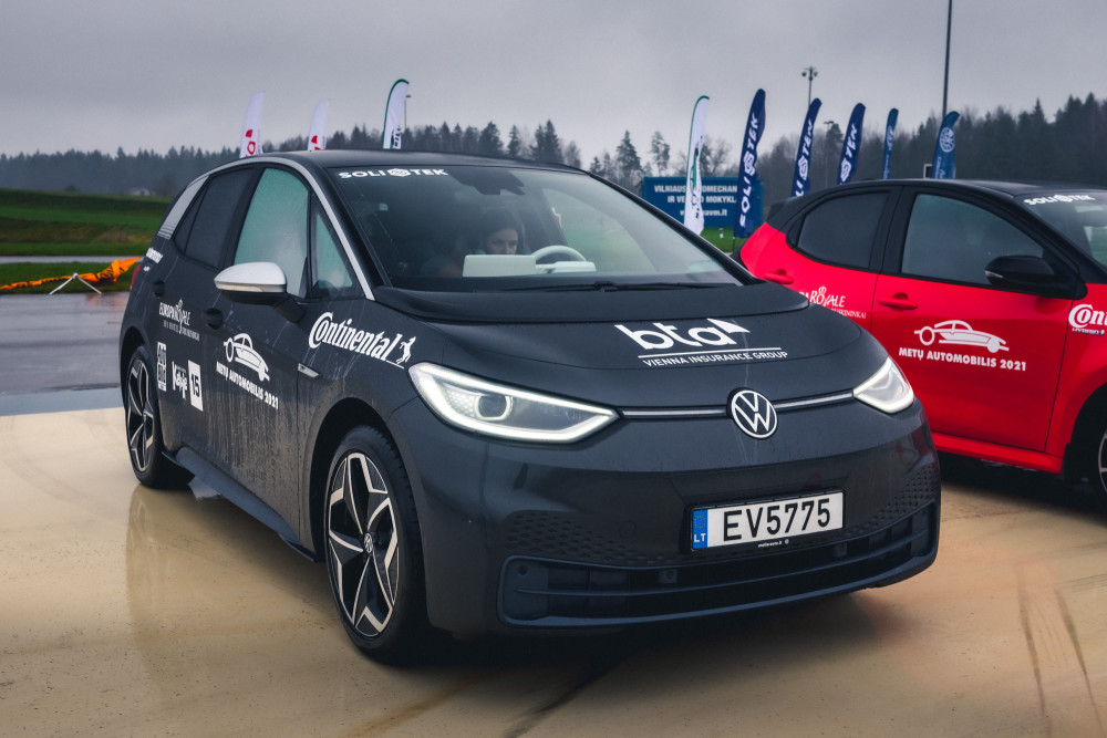 <a href='https://www.autobilis.lt/skelbimai/naudoti-automobiliai/volkswagen' target='_blank' class='phrase'>Volkswagen</a> ID.3