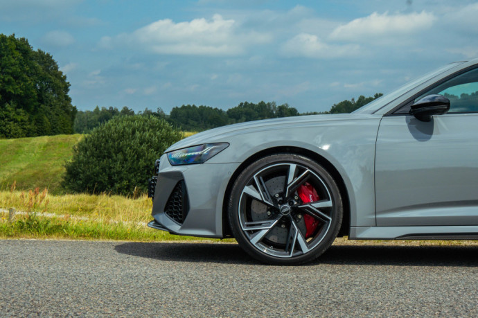 „Audi RS6 Avant“ testas: Kas per daug, tas nesveika?