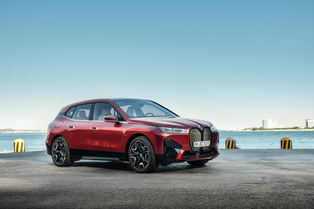 The first ever <a href='https://www.autobilis.lt/skelbimai/naudoti-automobiliai/bmw' target='_blank' class='phrase'>BMW</a> iX