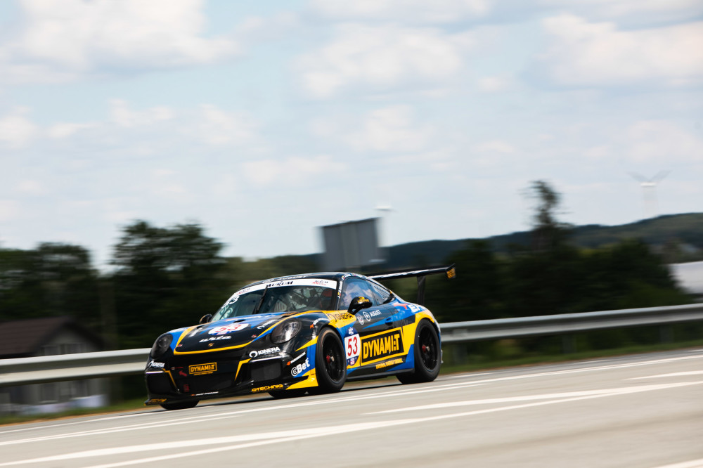<a href='https://www.autobilis.lt/skelbimai/naudoti-automobiliai/porsche' target='_blank' class='phrase'>Porsche</a> 911 GT3