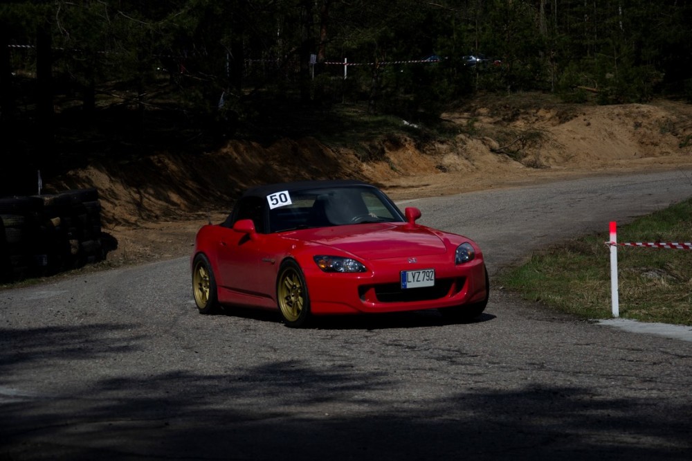 <a href='https://www.autobilis.lt/skelbimai/naudoti-automobiliai/honda' target='_blank' class='phrase'>Honda</a> S2000