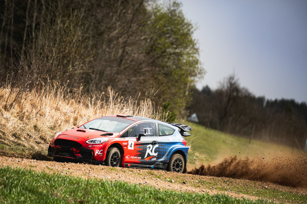 <a href='https://www.autobilis.lt/skelbimai/naudoti-automobiliai/ford' target='_blank' class='phrase'>Ford</a> Fiesta N5