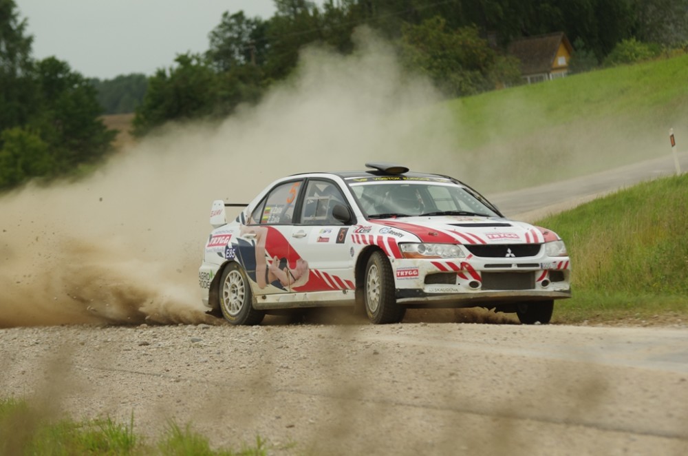 Pajėgiausi Lietuvos ir Lenkijos ralio meistrai bei keletas pilotų iš Latvijos, Estijos, Ukrainos bei Čekijos pradės kovas „Rally Žemaitija 2021“ trasose. 