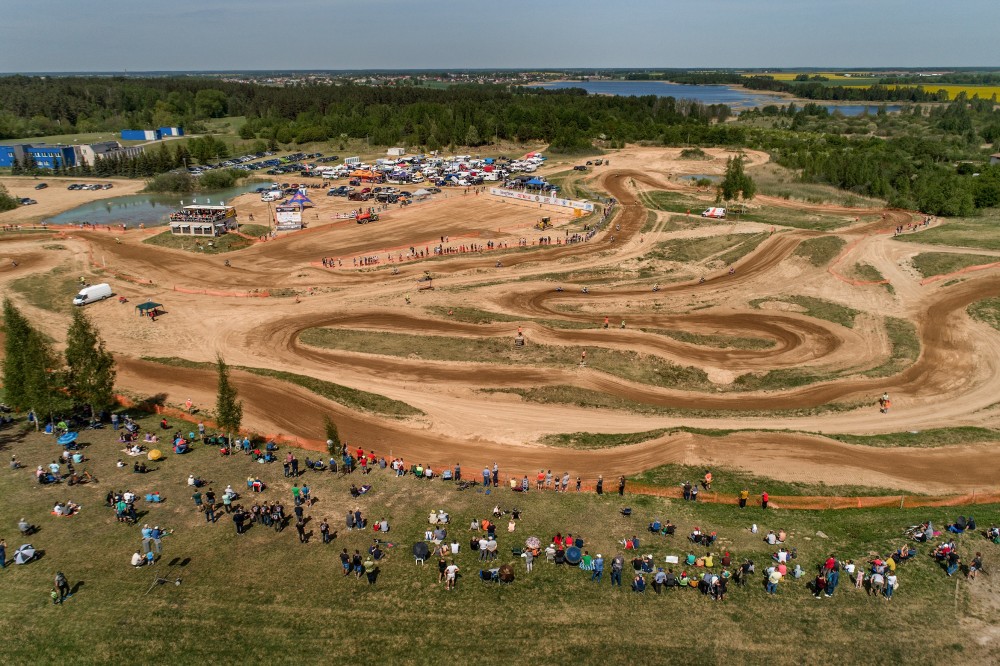 Aleksandrijos trasa yra vienintelė Lietuvoje turinti Europos motociklų federacijos (FIM Europe) licenciją. Šį FIM sertifikatą ji gavo 2019 metais, kai Šiauliuose vyko Europos EMX65/85 ir OPEN klasių varžybos.