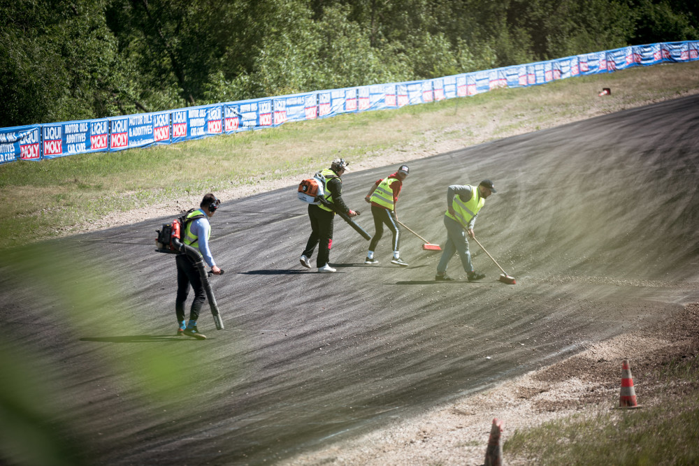 Paaiškėjo, kad istorija, nutikusi Šiaulių Darbo rinkos mokymo centro autodrome, kur buvo pirmasis čempionato etapas, kartojasi. Ir „Nemuno žiede“ B. Čirba pelnė antrąją vietą bei nusileido pirmąją vietą užėmusiam A. Vasiliauskui.