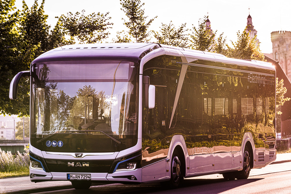 „MAN Lion’s City E“ pademonstravo, kad elektrinis mobilumas nuo šiol pritaikomas kasdieniam naudojimui ir yra puiki vietinio viešojo transporto alternatyva. 