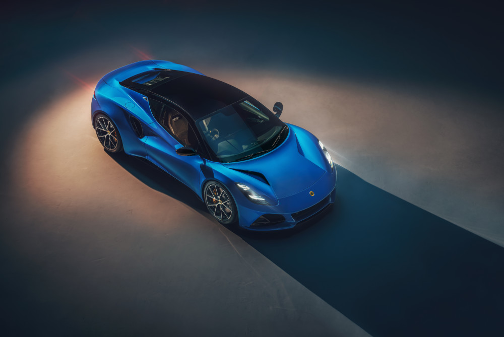 „Lotus Emira“ sieks įtikinti, jog „Porsche Cayman“ nėra vienintelis pasirinkimas