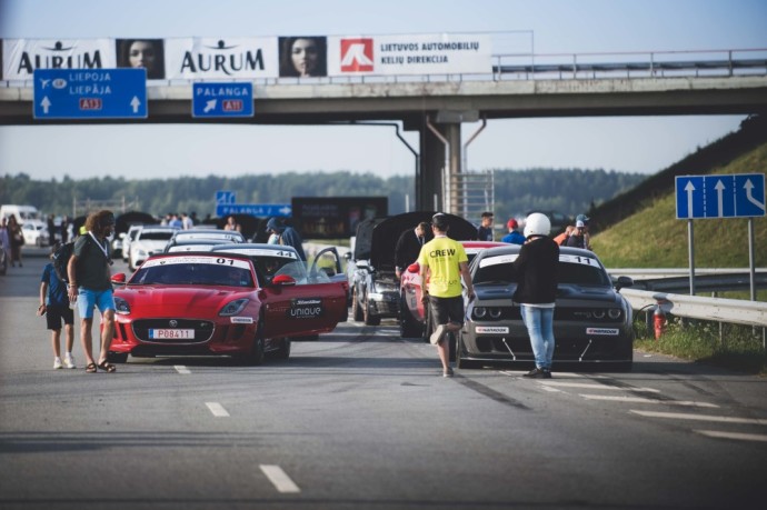 Į „Aurum 1006 km“ traukos lenktynėse – ypatingai galingų automobilių demonstracija