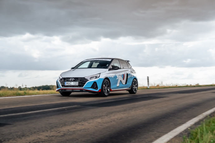 „Hyundai i20 N“ testas: Tiesiai į paširdžius „Renault Sport“ padaliniui