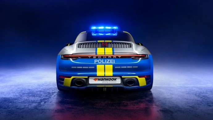 „TechArt“ meistrų patobulinta „Porsche 911“ puikiai tiktų „Kobra 11“ serialui