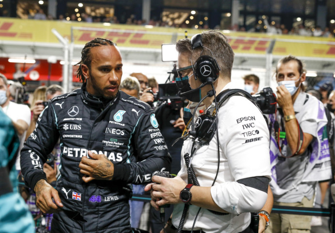 „Mercedes“ vadovas apie M.Verstappeno elgesį trasoje: „Jis peržengė ribą“ 