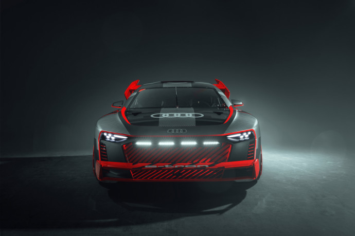 Kenas Blockas pristatė savo naują žaisliuką – „Audi S1 Hoonitron“