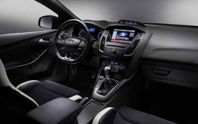 Naudotas „Ford Focus RS“ (MK3): Kompaktiškas granatsvaidis