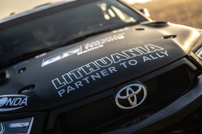 Ant Benedikto Vanago automobilio – svarbi žinutė apie Lietuvą