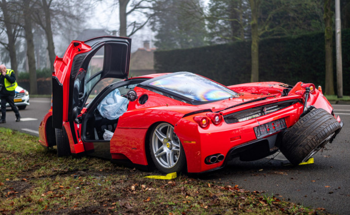 Sudaužytas Ferrari Enzo