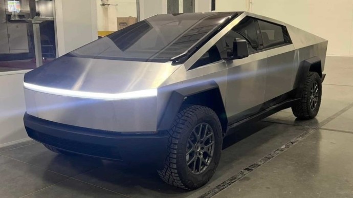 Pasirodė gamybai paruošto „Tesla Cybertruck“ nuotraukos