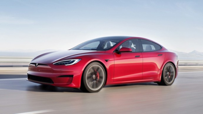 Dėl stulbinamų dinaminių savybių giriama „Tesla Model S Plaid“ turi vieną ryškų trūkumą