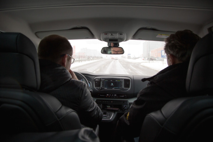 Vitoldas Milius ir Aidas Bubinas leidosi į žiemišką 5 000 km kelionę elektromobiliu