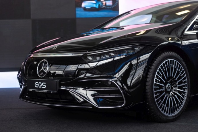 Elektrinis Mercedes-Benz EQS