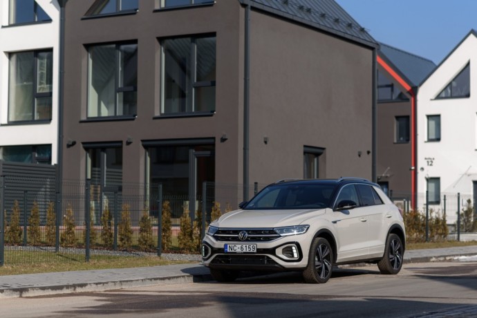 Lietuvoje pasirodė atnaujinta „Volkswagen T-Roc“ modelių gama