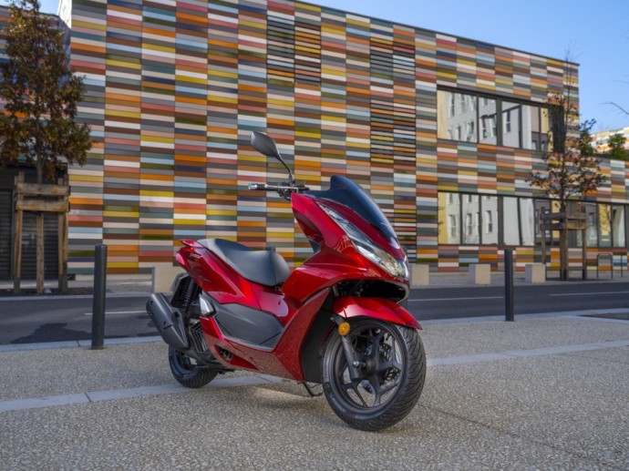 Lietuvos motociklų rinkoje 2021-aisiais metais dominavo „<a href='https://www.autobilis.lt/skelbimai/naudoti-automobiliai/honda' target='_blank' class='phrase'>Honda</a>“