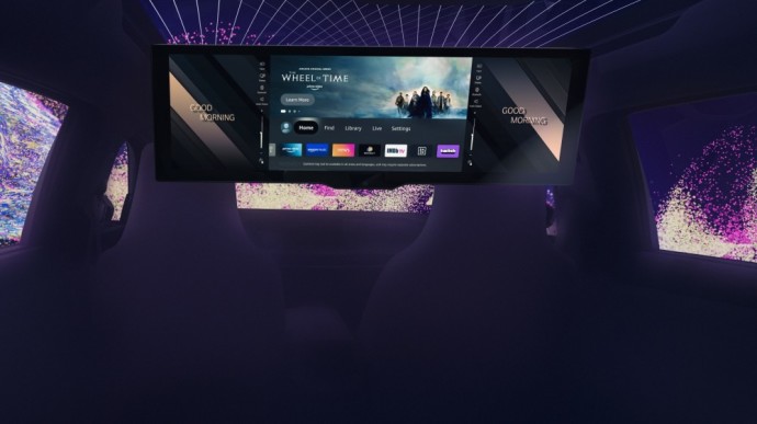 Kino teatras automobilyje – BMW integravo 79 cm skersmens ekraną