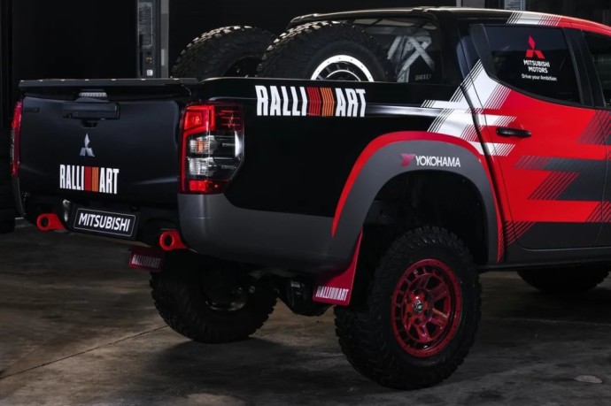 „Mitsubishi“ grįžta į automobilių <a href='https://www.tv3.lt/rubrika/naujienos/sportas' target='_blank' class='phrase'>sporto</a> areną: dalyvaus bekelės varžybose