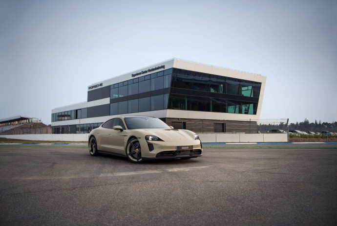 „Porsche“ pristato pirmąjį „Taycan GTS“ specialųjį leidimą „Hockenheimring Edition“