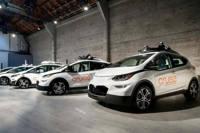 Ateitis – jau čia: San Franciske taksi paslaugas pradės teikti autonominiai taksi automobiliai