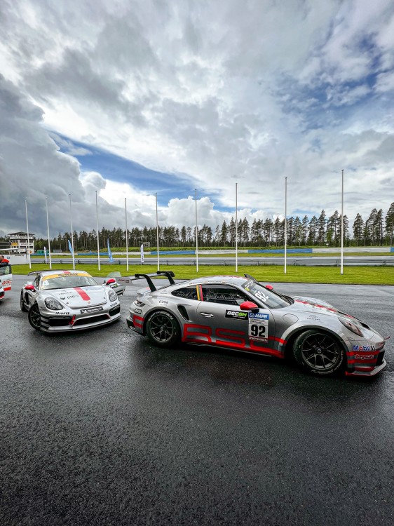 Suomijos trasa atnešė sėkmę „Porsche Baltic“ komandoms