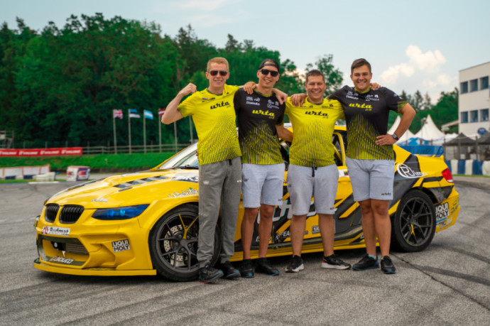 Benedikto Čirbos pasirodymą „Drift Masters“ sustabdė avarija: Žala automobiliui buvo per didelė